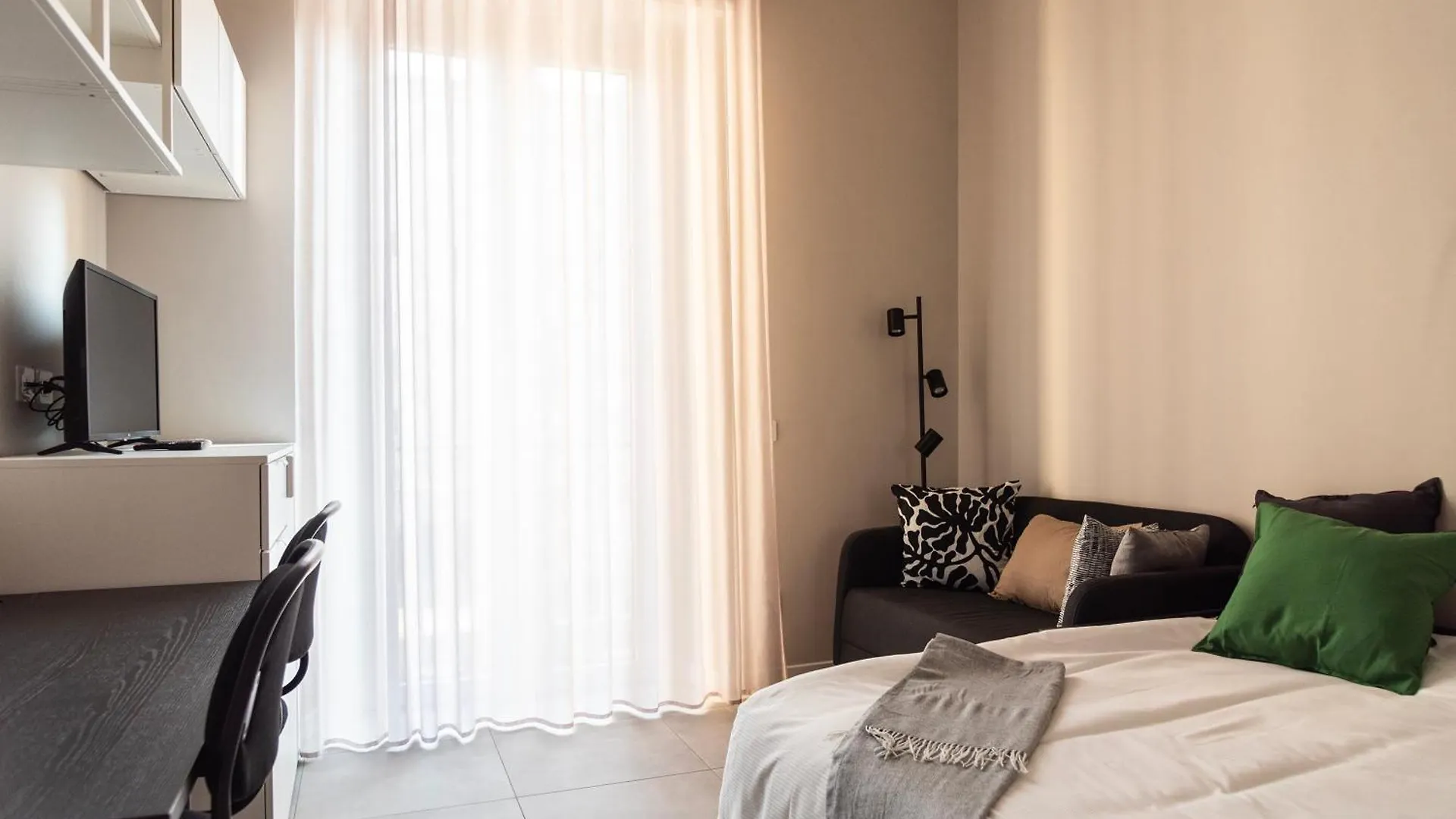 Youhosty - 3 Bedroom Apartment Citta Studi Milan 0*,  Italy