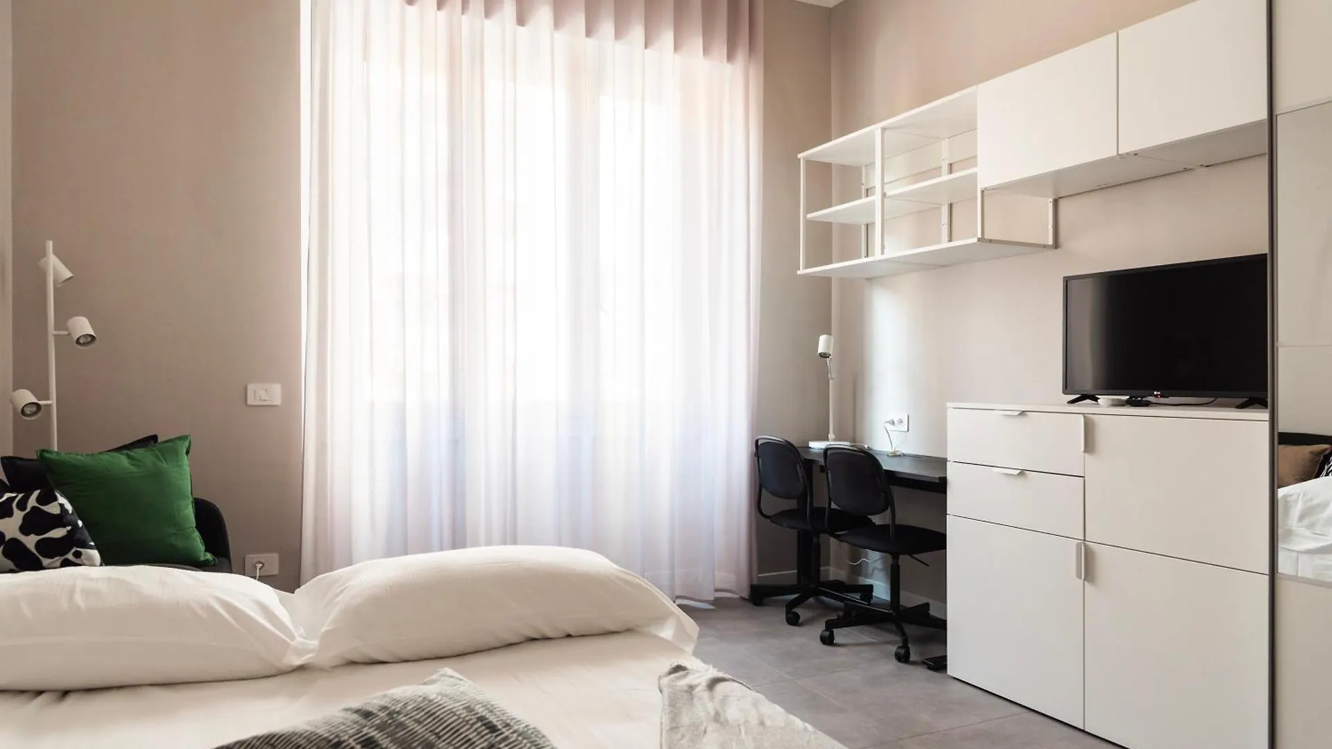 Youhosty - 3 Bedroom Apartment Citta Studi Milan Italy