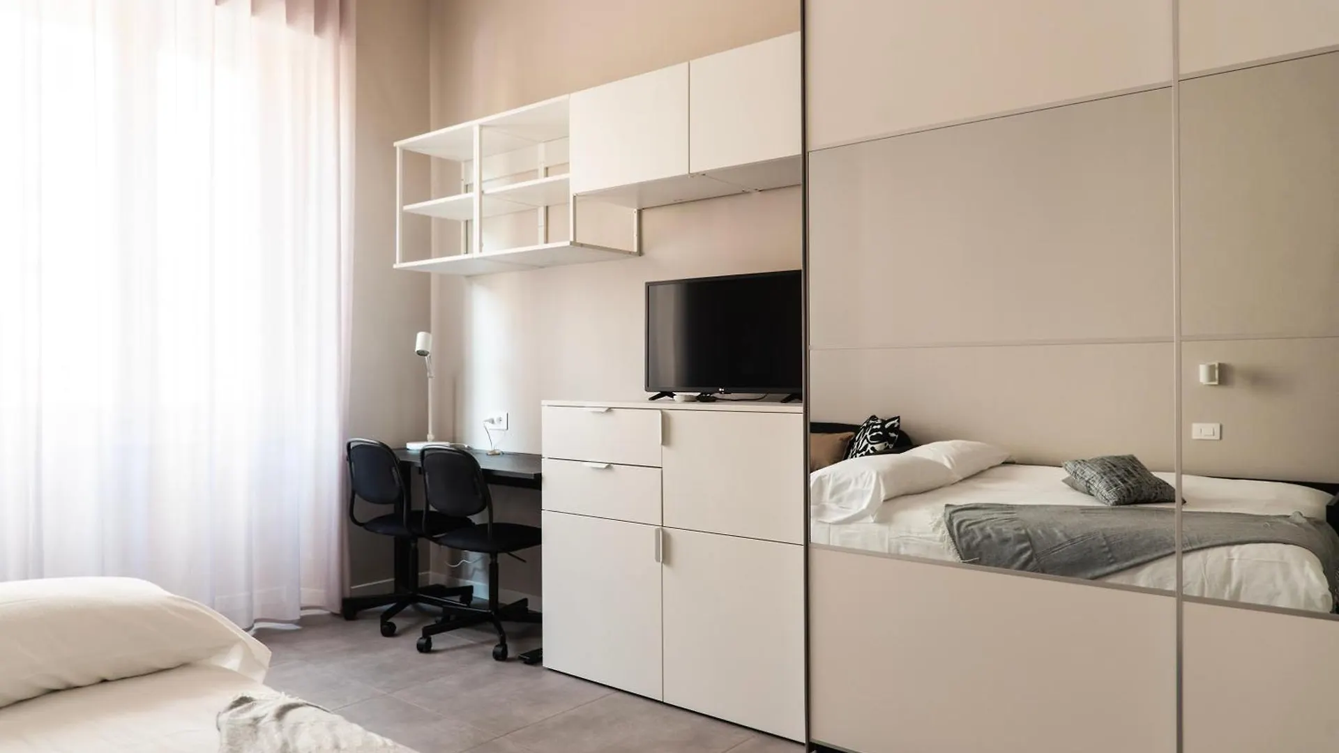 Youhosty - 3 Bedroom Apartment Citta Studi Mediolan Włochy